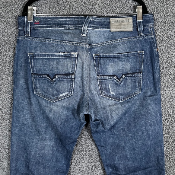 Diesel Larkee Straight Fit Button Fly Italy Made Jeans - Men's Size 36*32 - Blue - Picture 4 of 11